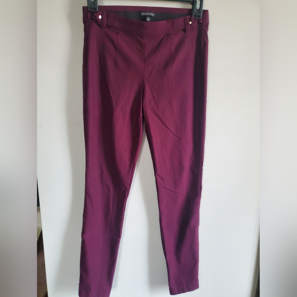 Violets & Roses Women's Burgundy Trousers